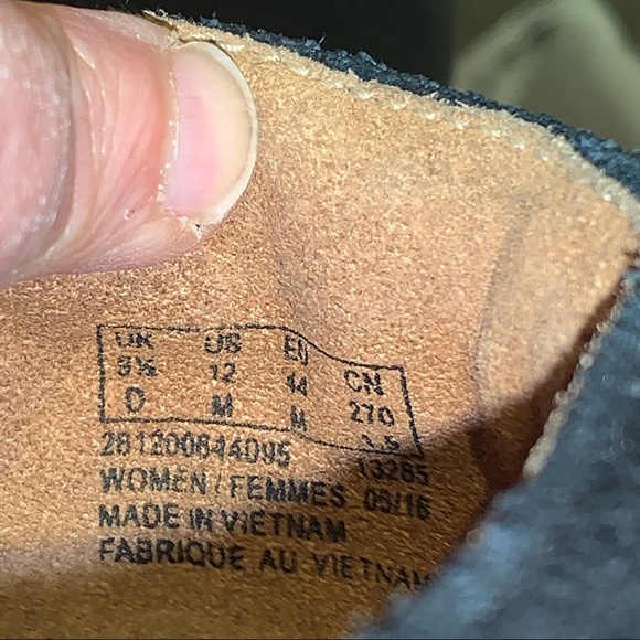 Clarks, woman’s loafers, EUC, size 12 - Picture 8 of 8